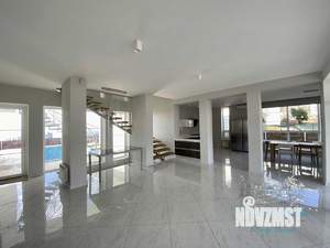 Дом 400м&sup2;, 2-этажный, посуточно, 