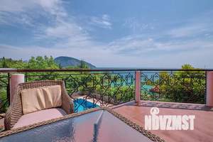 Дом 350м&sup2;, 2-этажный, посуточно, 