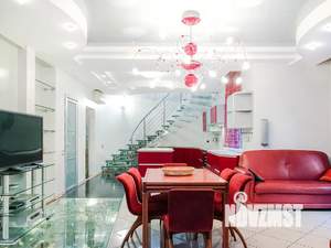 Дом 380м&sup2;, 3-этажный, посуточно, 