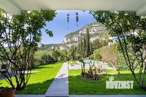 Дом 260м&sup2;, 2-этажный, посуточно, 