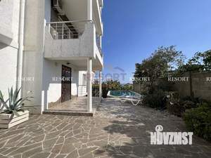 Дом 350м&sup2;, 3-этажный, посуточно, 