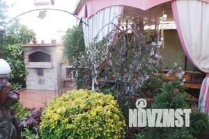 Дом 140м&sup2;, 3-этажный, посуточно, 