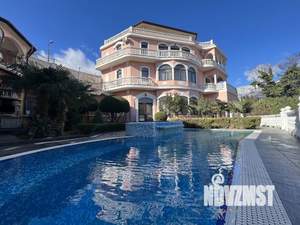 Дом 200м&sup2;, 3-этажный, посуточно, 