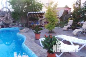 Дом 140м&sup2;, 3-этажный, посуточно, 