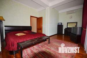 Дом 200м&sup2;, 4-этажный, посуточно, 