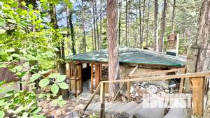 Дом 250м&sup2;, 3-этажный, посуточно, 