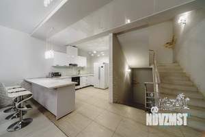 Дом 300м&sup2;, 4-этажный, посуточно, 