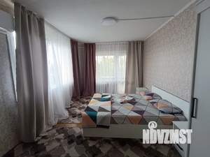 Дом 350м&sup2;, 3-этажный, посуточно, 