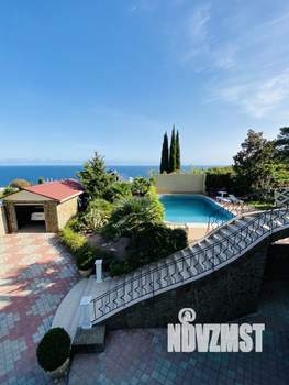 Дом 380м&sup2;, 3-этажный, на длительный срок, 