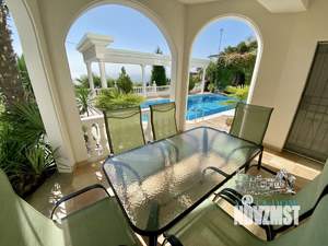 Дом 450м&sup2;, 3-этажный, посуточно, 