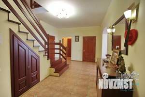Дом 350м&sup2;, 3-этажный, посуточно, 