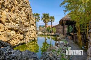 Дом 420м&sup2;, 3-этажный, посуточно, 