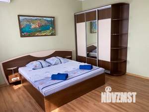 Дом 250м&sup2;, 3-этажный, посуточно, 