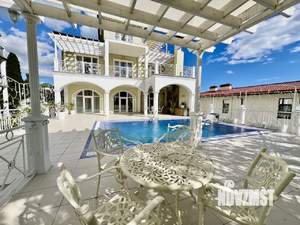 Дом 350м&sup2;, 3-этажный, посуточно, 