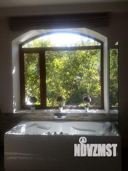 Дом 320м&sup2;, 3-этажный, на длительный срок, 