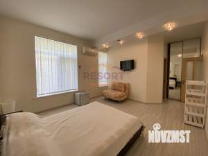 Дом 210м&sup2;, 2-этажный, посуточно, 