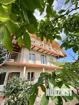 Дом 200м&sup2;, 3-этажный, посуточно, 