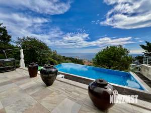 Дом 450м&sup2;, 2-этажный, посуточно, 