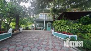 Дом 320м&sup2;, 4-этажный, посуточно, 