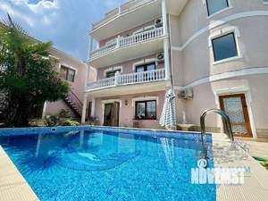 Дом 320м², 3-этажный, посуточно, 