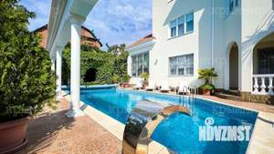 Дом 350м&sup2;, 3-этажный, посуточно, 