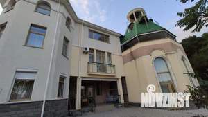 Дом 380м&sup2;, 3-этажный, посуточно, 