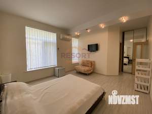 Дом 210м&sup2;, 2-этажный, посуточно, 