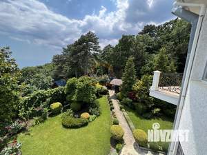 Дом 300м&sup2;, 2-этажный, посуточно, 