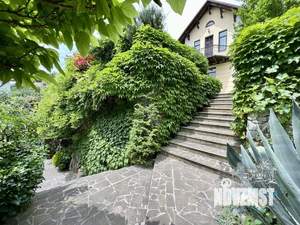 Дом 200м&sup2;, 2-этажный, посуточно, 