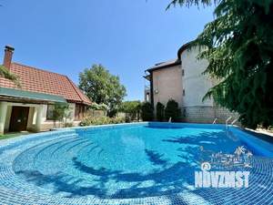 Дом 300м², 3-этажный, посуточно, 