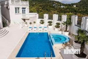 Дом 400м&sup2;, 4-этажный, на длительный срок, 