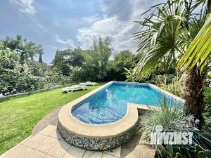 Дом 400м&sup2;, 3-этажный, посуточно, 