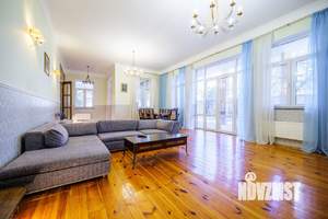 Дом 500м&sup2;, 2-этажный, посуточно, 