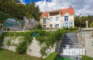 Дом 300м², 3-этажный, посуточно, 