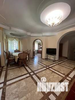 Дом 290м&sup2;, 2-этажный, посуточно, 