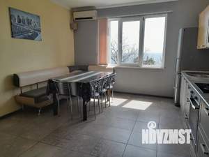 Дом 100м&sup2;, 3-этажный, посуточно, 