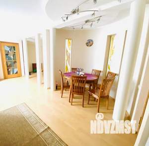 Дом 212м&sup2;, 2-этажный, посуточно, 