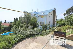 Дом 300м&sup2;, 2-этажный, посуточно, 