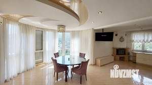 Дом 250м&sup2;, 3-этажный, на длительный срок, 