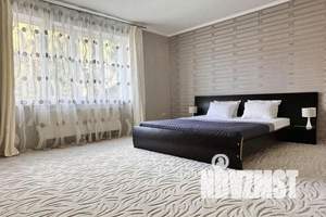 Дом 400м&sup2;, 4-этажный, посуточно, 