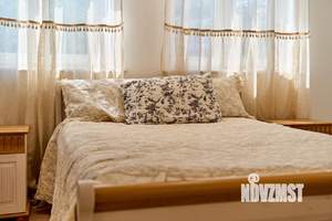 Дом 180м&sup2;, 3-этажный, посуточно, 