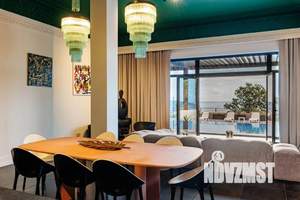 Дом 450м&sup2;, 3-этажный, посуточно, 