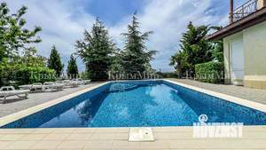 Дом 250м², 2-этажный, посуточно, 
