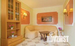 Дом 450м&sup2;, 4-этажный, посуточно, 