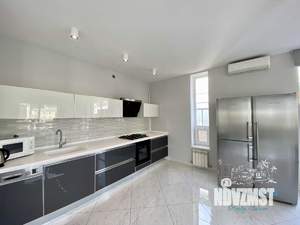 Дом 400м&sup2;, 2-этажный, посуточно, 