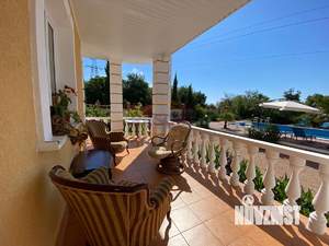 Дом 450м&sup2;, 2-этажный, посуточно, 