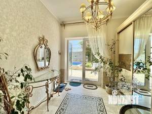 Дом 320м&sup2;, 3-этажный, посуточно, 