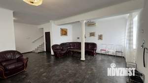 Дом 180м&sup2;, 3-этажный, посуточно, 