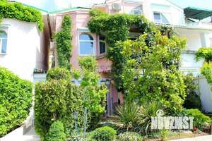 Дом 250м&sup2;, 3-этажный, посуточно, 