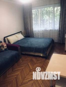 Дом 38м&sup2;, 5-этажный, посуточно, 